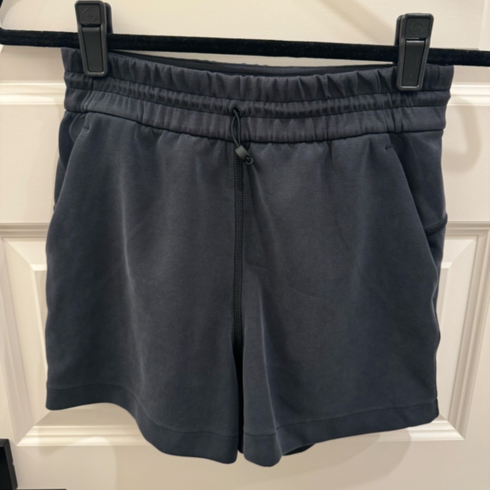 Lululemon Softstreme High-Rise Short 4" Grey 2/XS